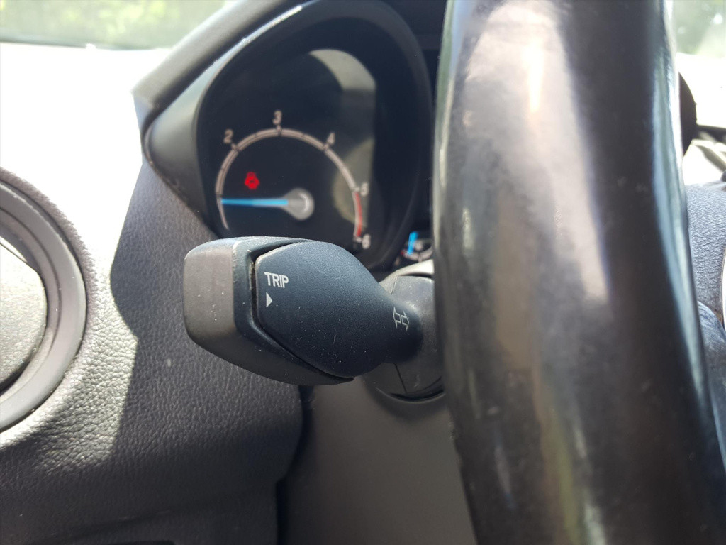 Ford Transit Courier gb trend 1.5 tdci duratorq 75pk s&s euro6 airco | trek
