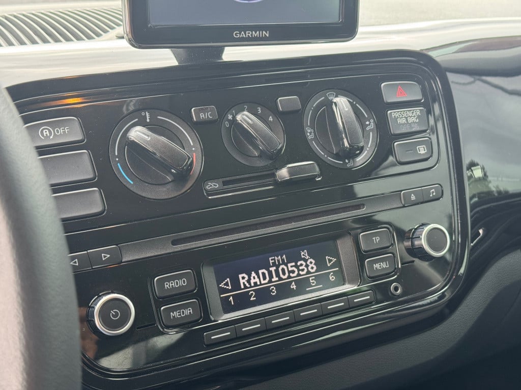 Volkswagen UP! 1.0 move up! eerste eigenaar * airco > navi