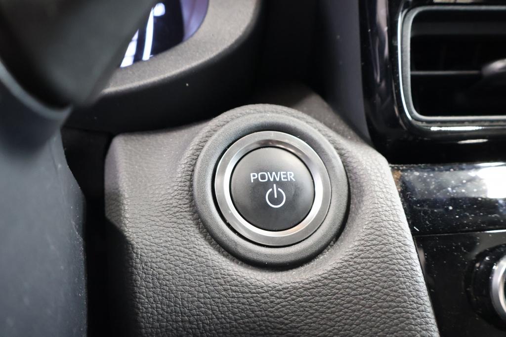 Toyota Yaris Cross 1.5 hybrid 115 first