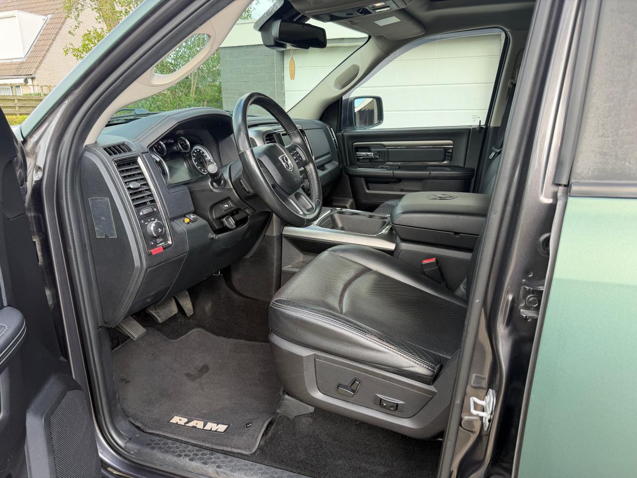 Dodge Ram 1500 Sport  5.7 Hemi 2016