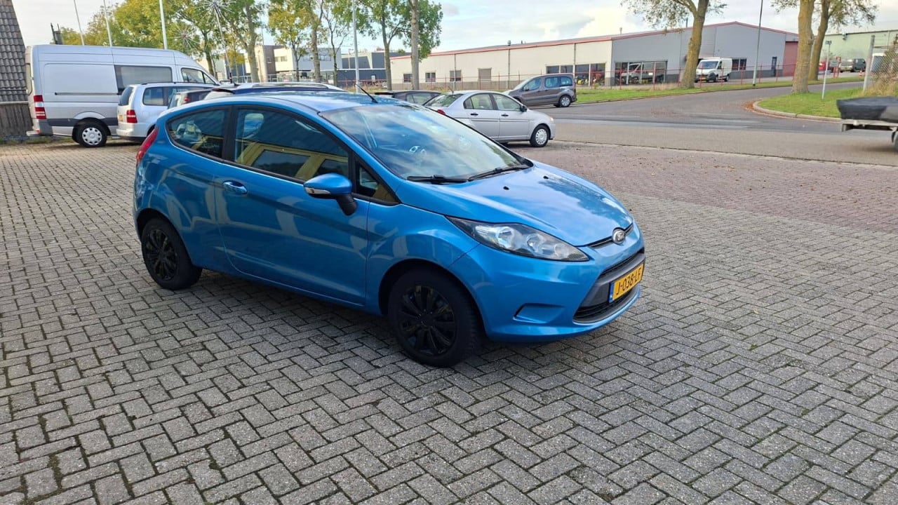 Ford Fiesta 1.25 Titanium 3drs bj:2011 airco navigatie 121.000 km apk 2026