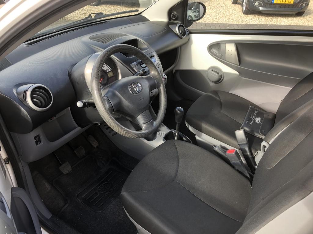 Toyota Aygo 1.0-12v now