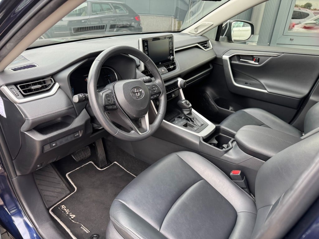Toyota Rav4 2.5 hybrid style