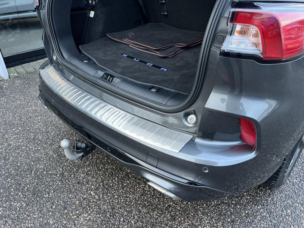 Ford Kuga 2.5 phev e-cvt 225pk st-line x , trekhaak , panodak , voorruitver