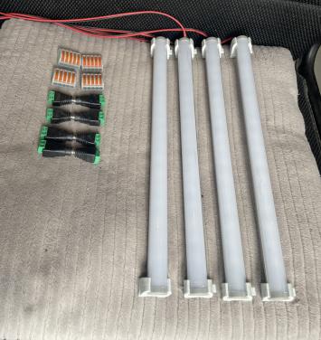 4 x led tubes 30 cm.
