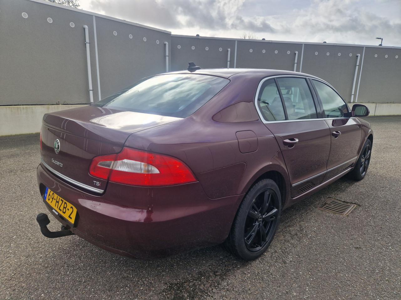 ŠKODA Superb 1.8 TSI Elegance