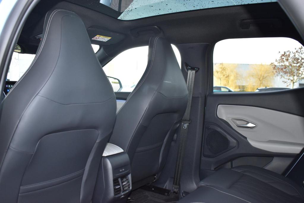 Ford Explorer premium extended range rwd 77 kwh | panoramadak | climate con