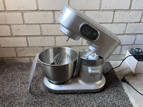 Keukenmachine / standmixer - met diverse accessoires