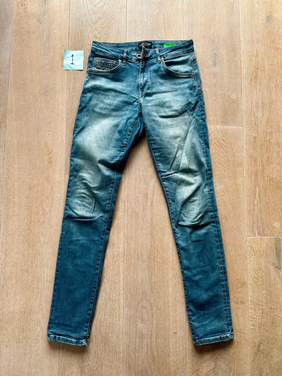 Cars jeans spijkerbroeken maat 31/34 z.g.a.n. € 15 per stuk