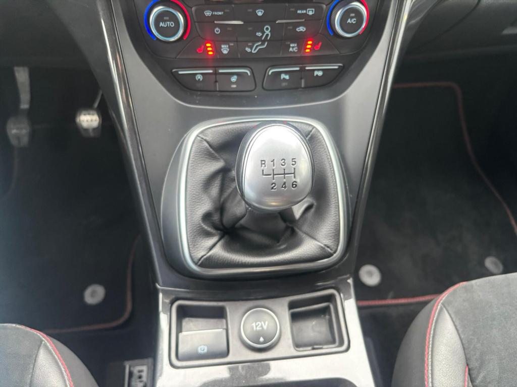 Ford Kuga 1.5 ecoboost 150pk 2wd st line, trekhaak