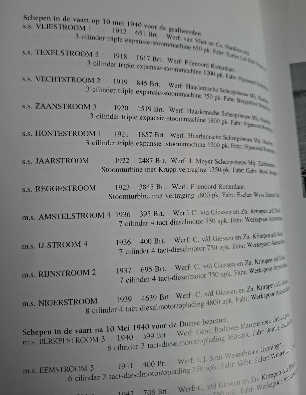 De Hollandsche Stoomboot Maatschappij in zware jaren / 1939-1949