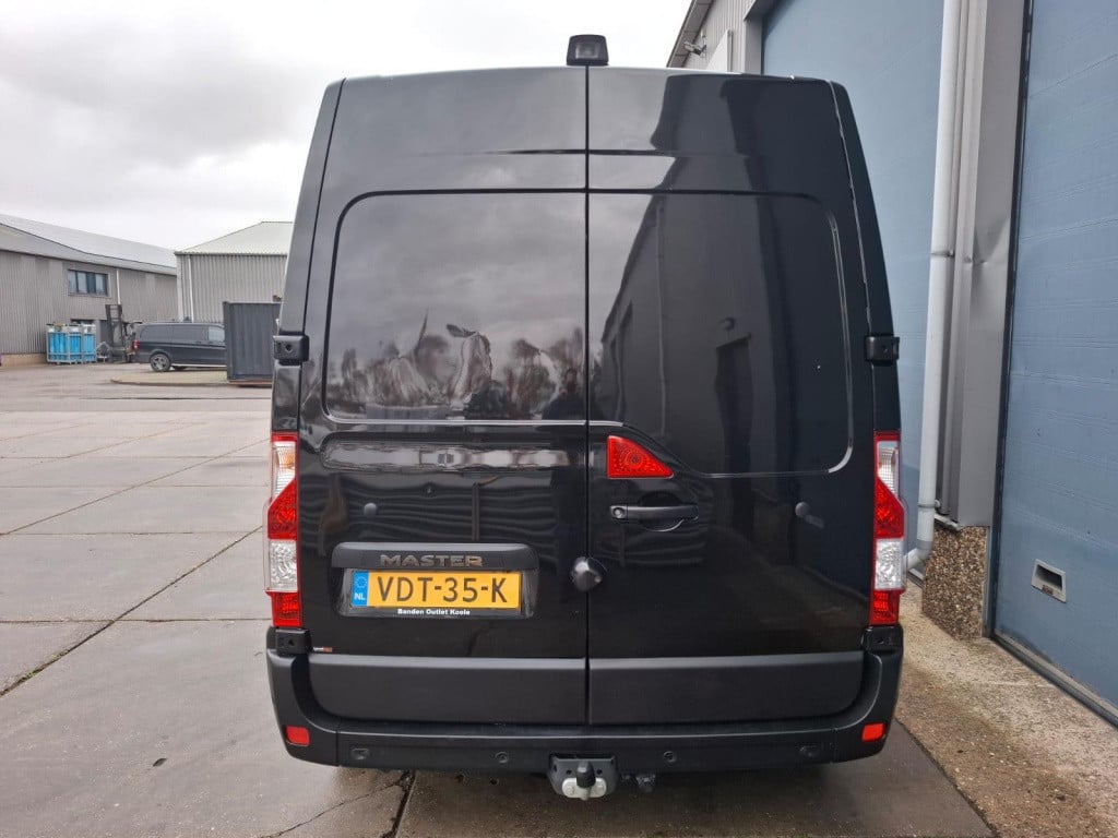Renault Master t35 2.3 dci 180 l2h2 energy airco / cruise controle / camera