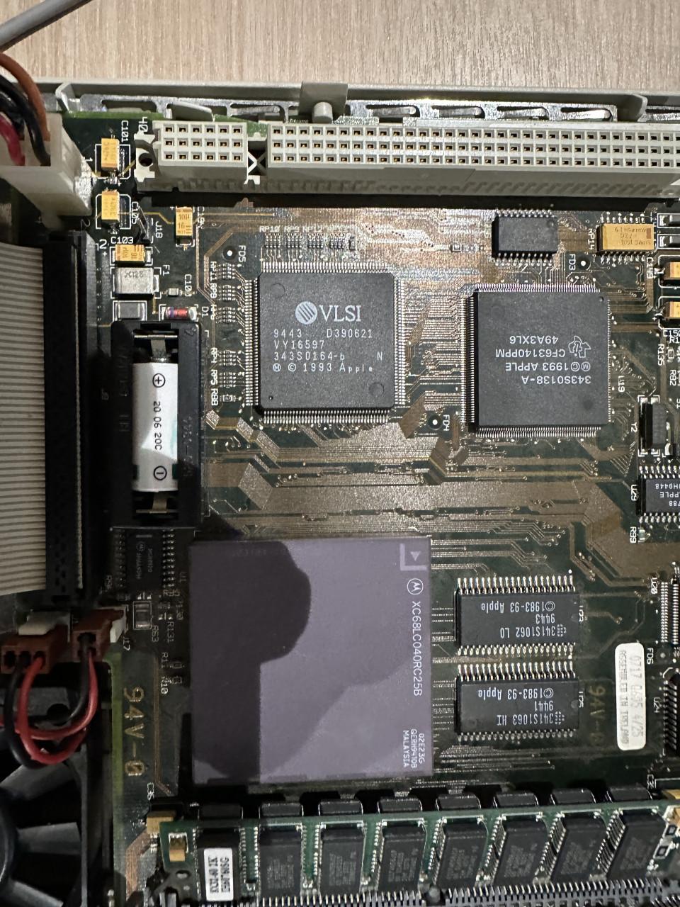 Mactintosh LC475 met RGB monitor