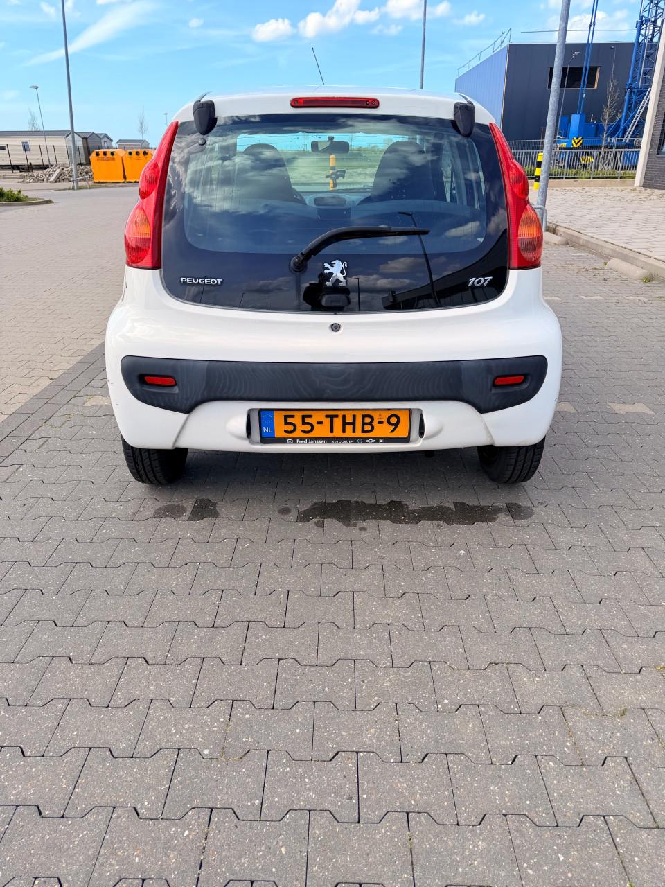 Peugeot 107/ 1.0 12V/ 5DR 2012 Wit/ AIRCO/ APK 09.03.2027