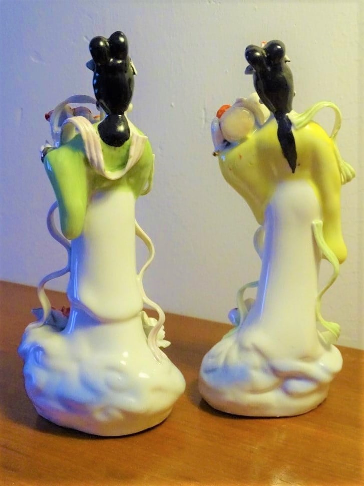 2 Beeldjes Geisha met bloemen Porselein