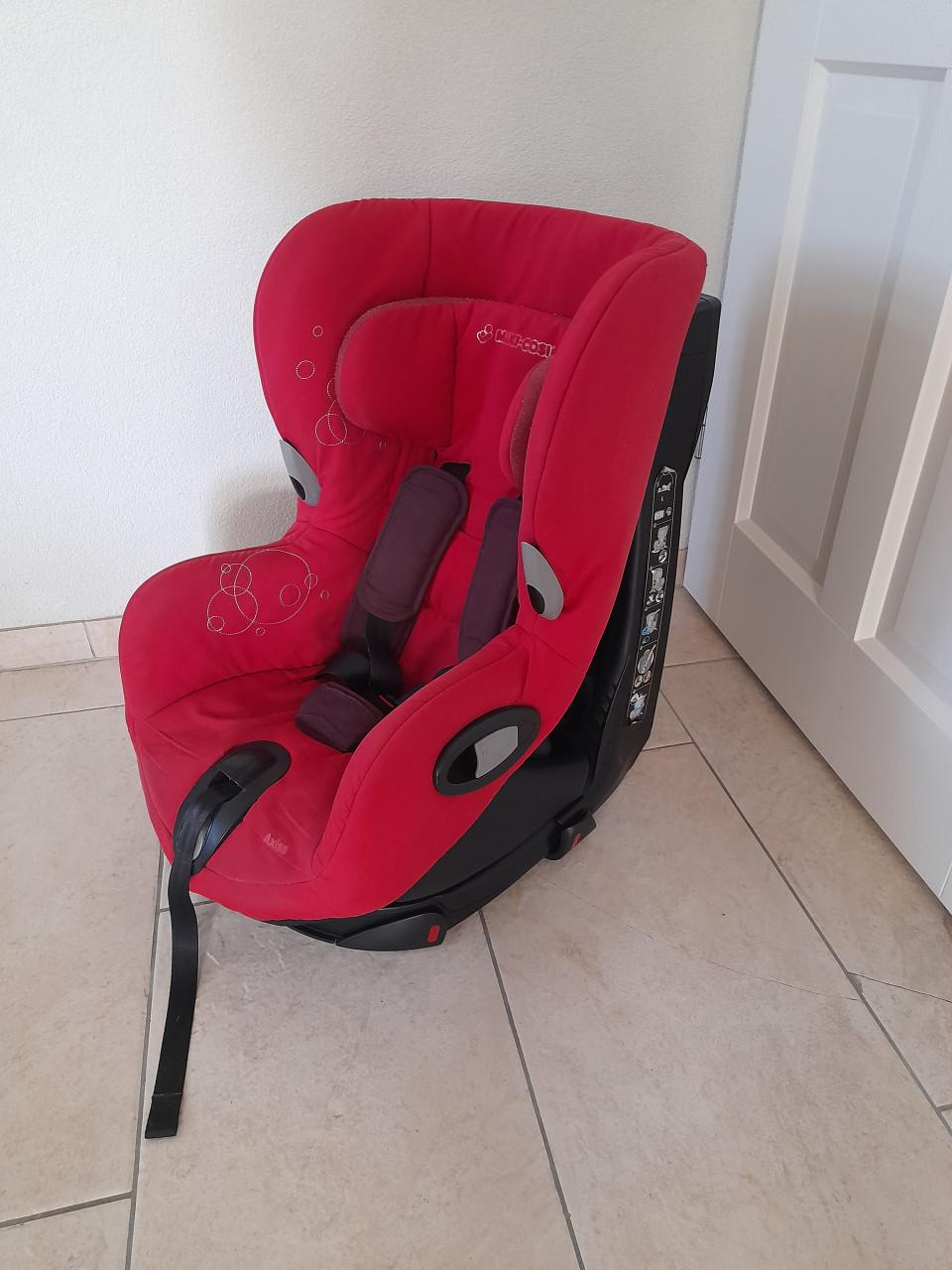 Maxi cosi Axiss ( draaibaar ) 9 / 18 kg (in goede nette staat )