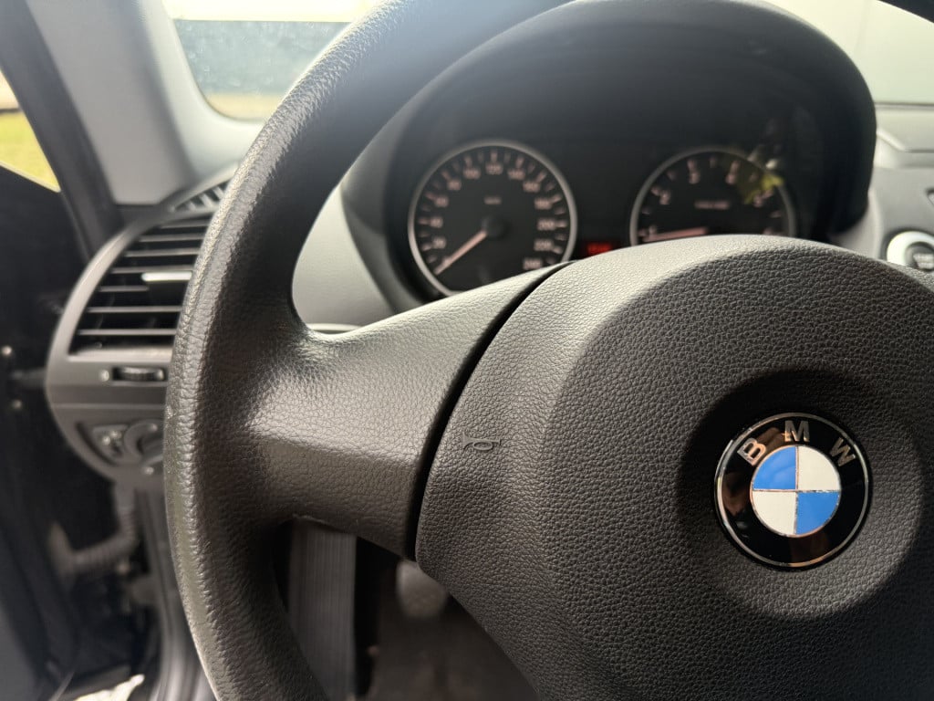 BMW 1 Serie 116i 2.0 122pk executive 3-drs