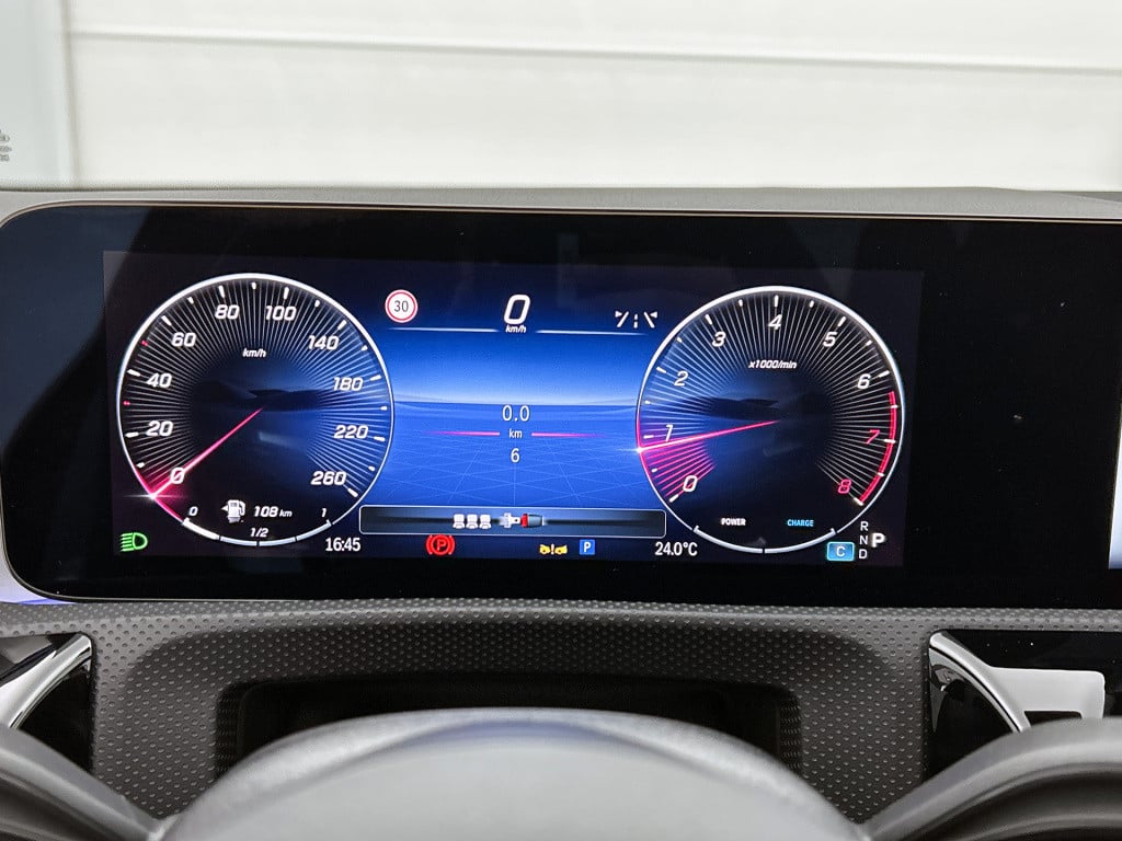 Mercedes-Benz Cla 180 business solution amg | amg line plus pakket | head-u