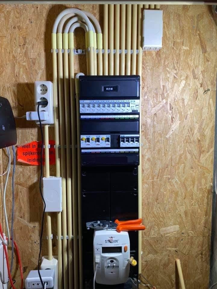 Elektricien nodig? Vast tarief | Snel beschikbaar (ook ’s avonds)