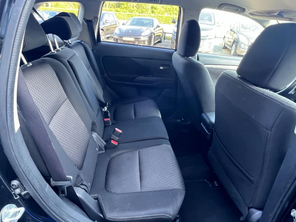Mitsubishi Outlander 2.0 business edition 7 persoons