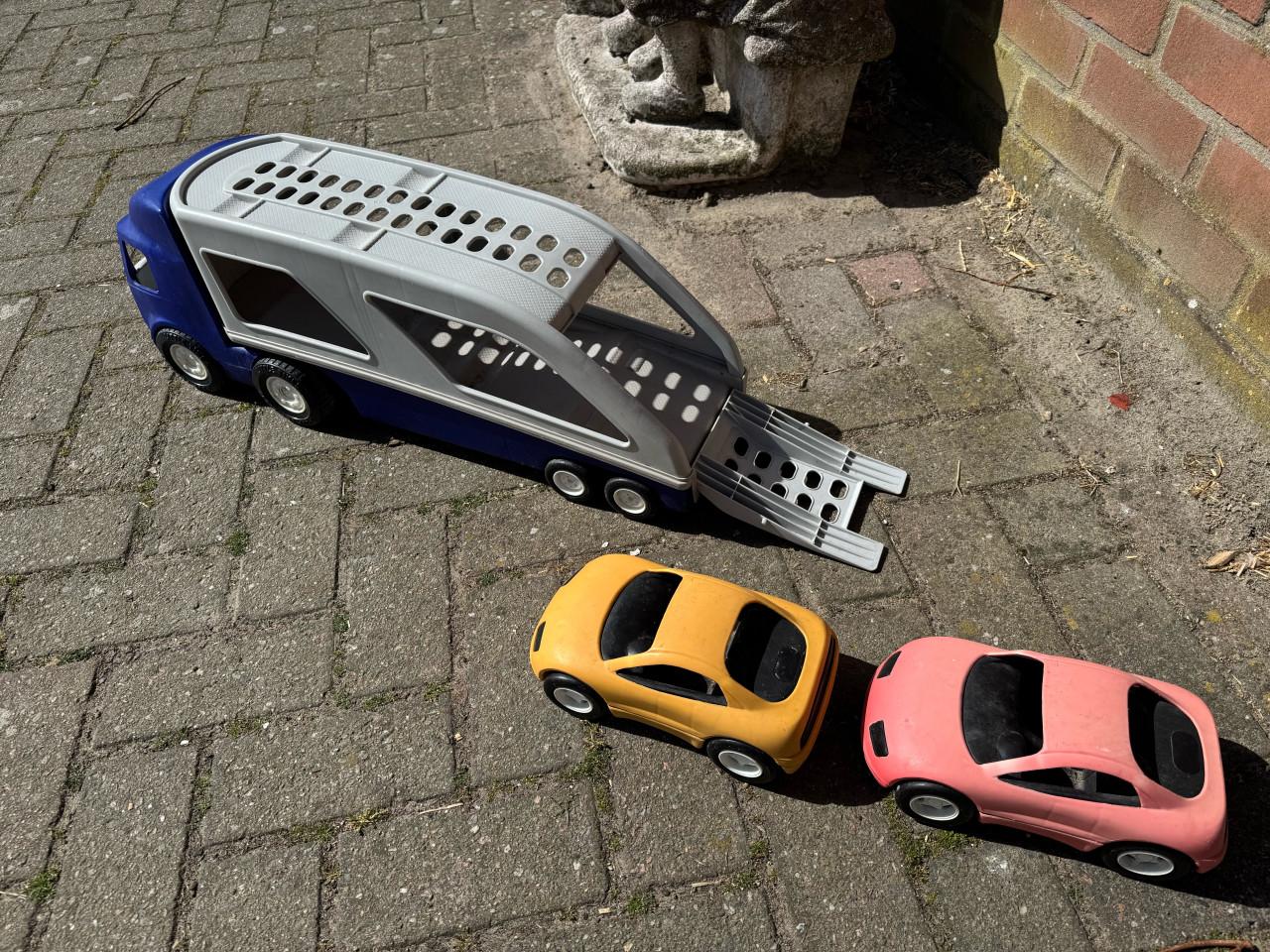 Stevige autotransponder met twee auto’s