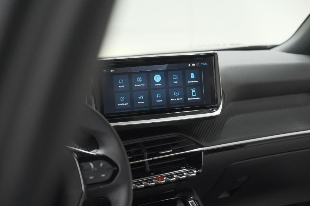 Peugeot 2008 puretech 100 allure | allseason banden | 360 camera | adaptiev