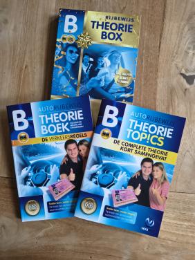 Auto theorie boek + TheorieTopics