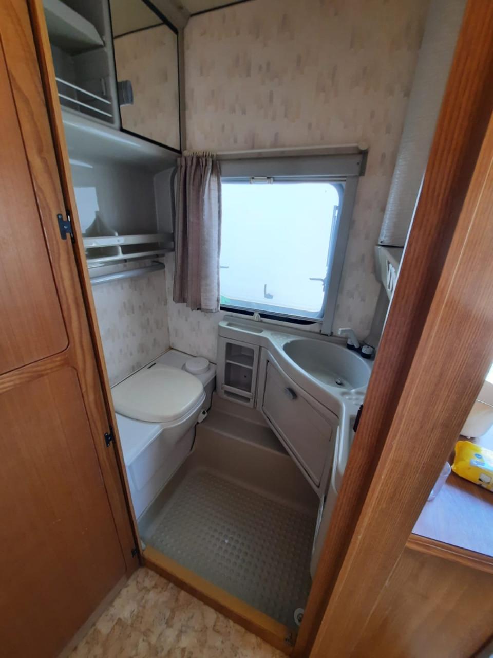 Caravan Fendt Joker 1991 type 495A met voortent en luifel