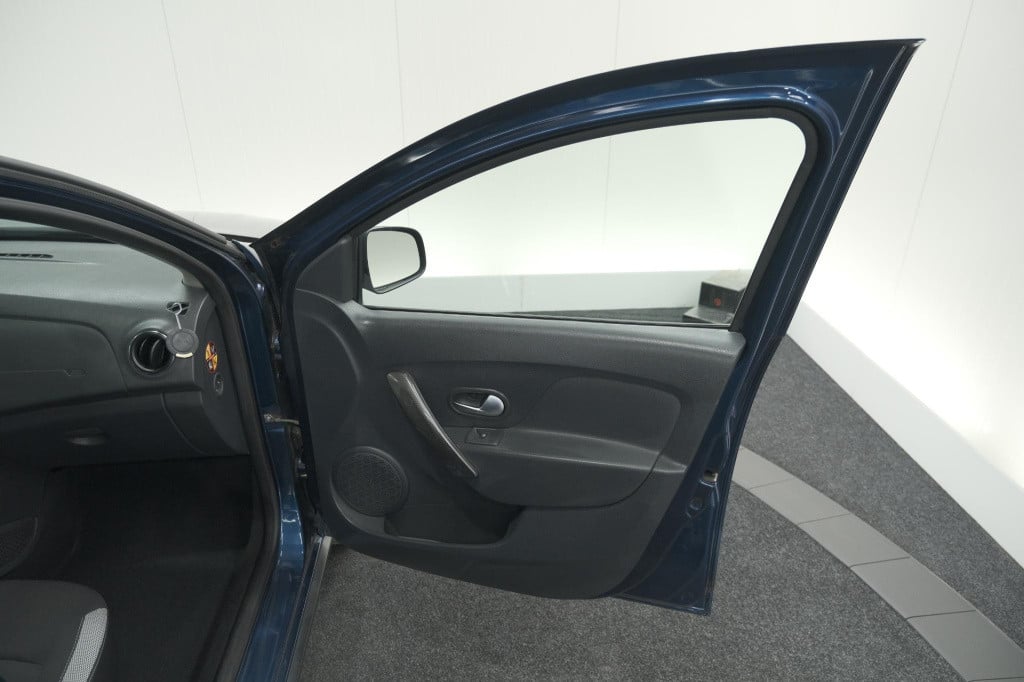 Dacia Sandero Stepway tce 90 sl | navigatie | parkeersensoren | airco