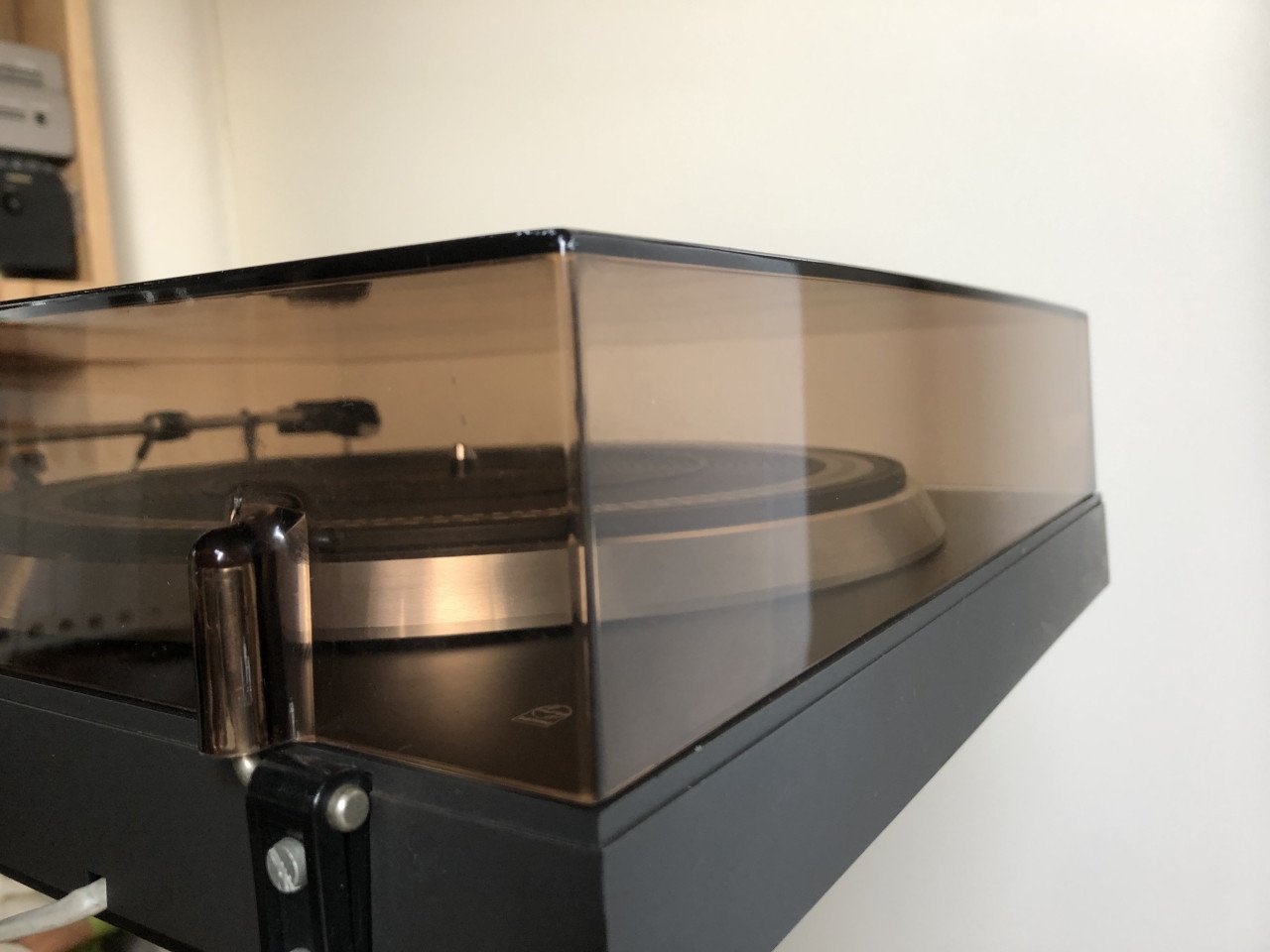 Philips platenspeler 685 met nieuwe naald en snaar.