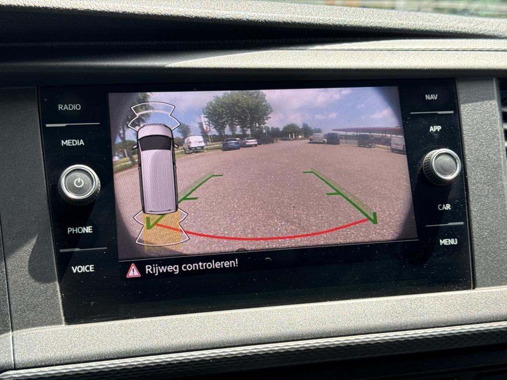Volkswagen Transporter 2.0 tdi l1h1 28 | led | trekhaak | navi | carplay | 