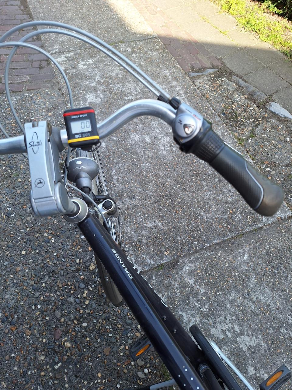 Dames en herenfietsen