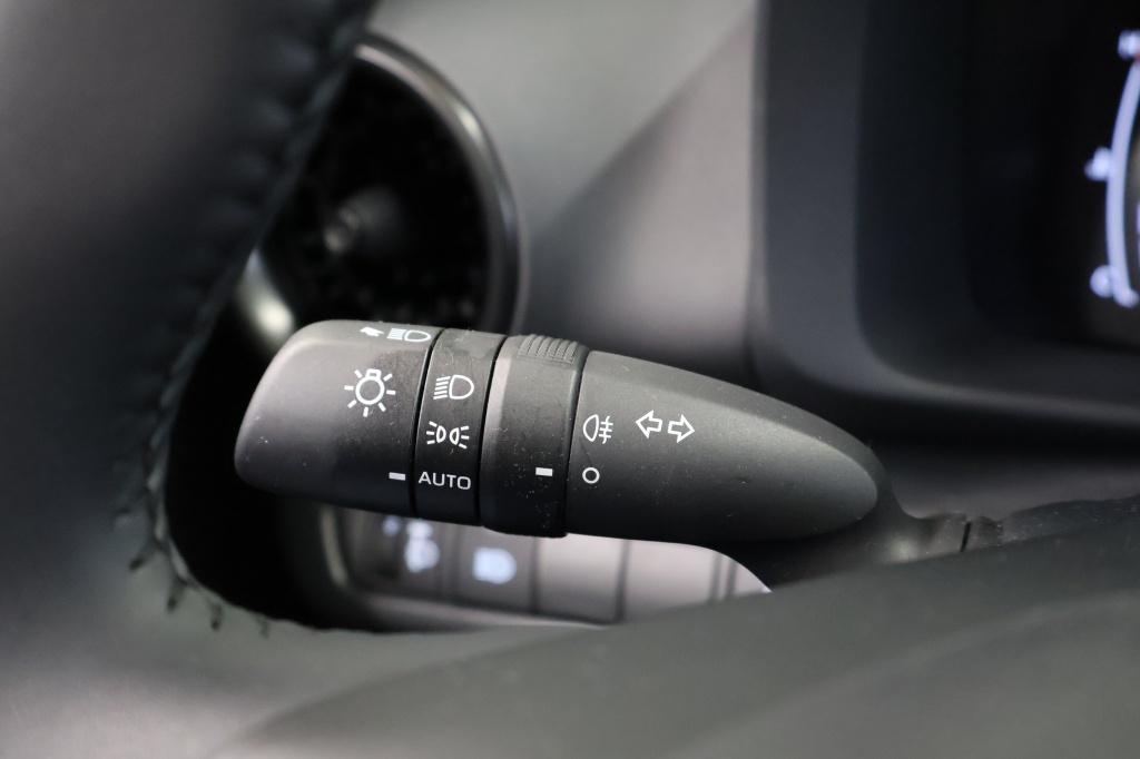 Toyota C-hr 1.8 hybrid 140 active