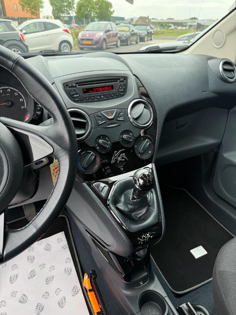 Ford KA 1.2 metal - airco - lage kmstand