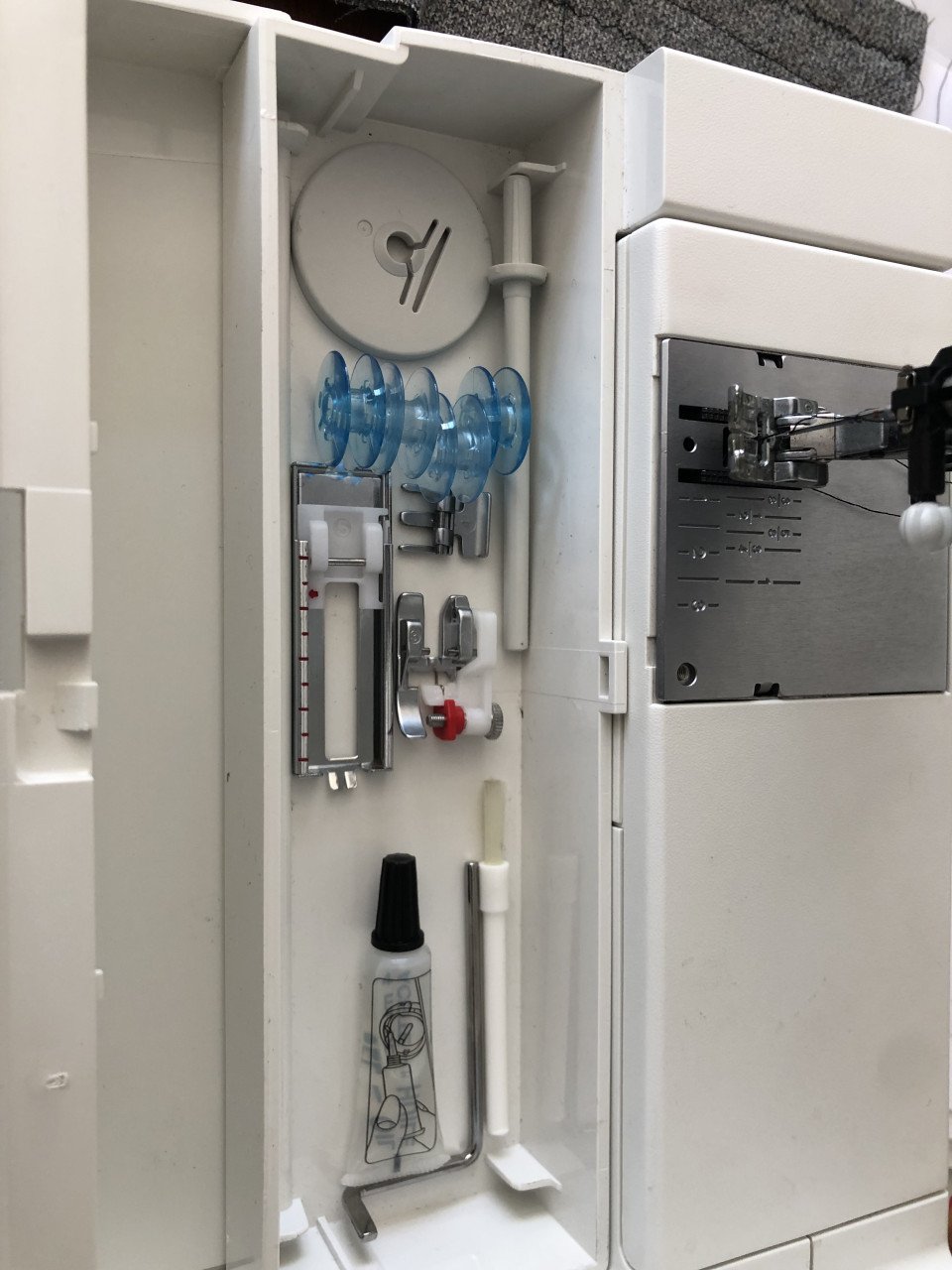 Degelijke Pfaff Classic Style naaimachine in goede schone staat