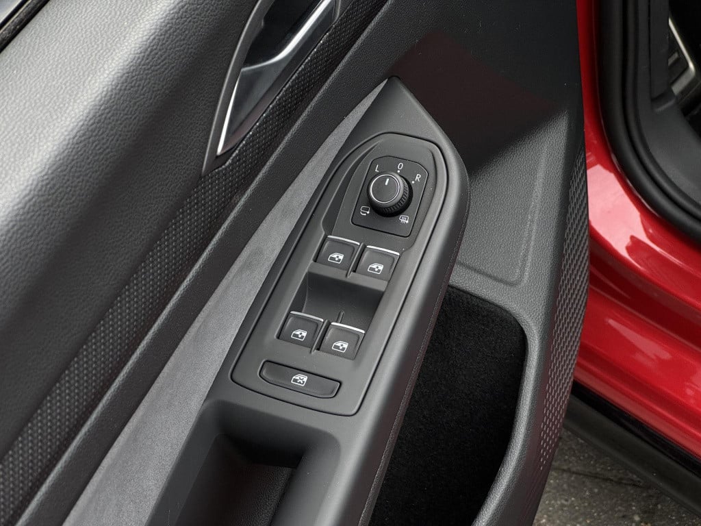 Volkswagen Golf 1.5 etsi r-line nl-auto! | panoramadak | harman/kardon | sp