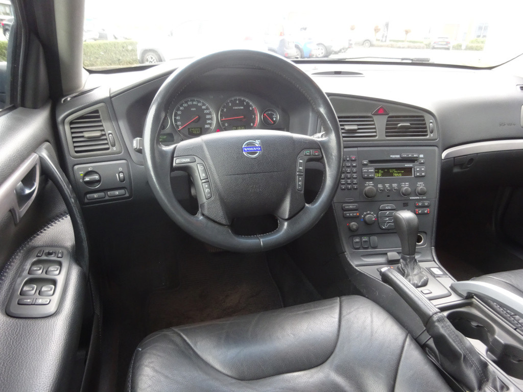 Volvo V70 cross country 2.4 t geartr. comf. 4wd automaat airco / stoelverw.