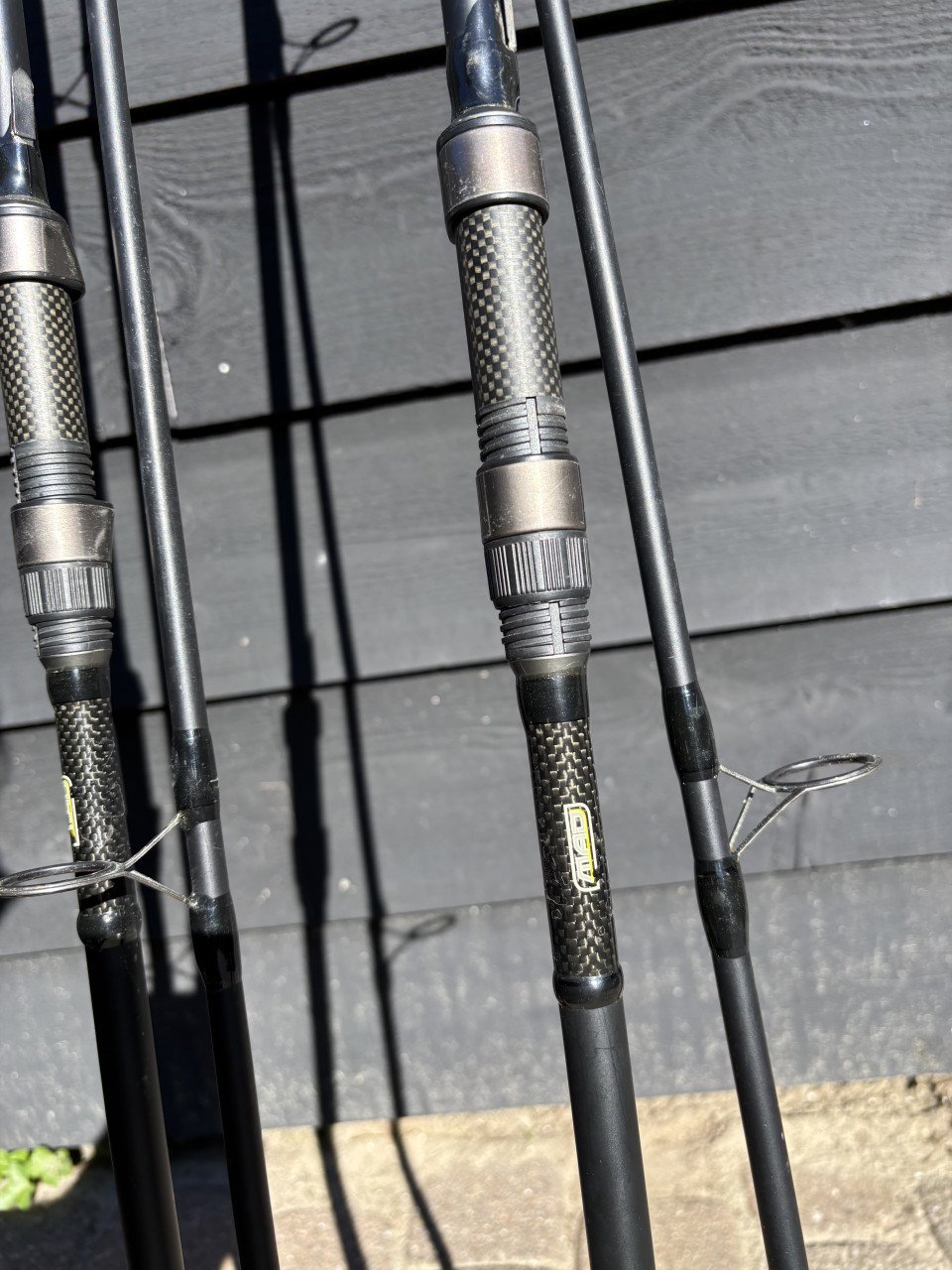 3 x karperhengel met Shimano tribal foudraal