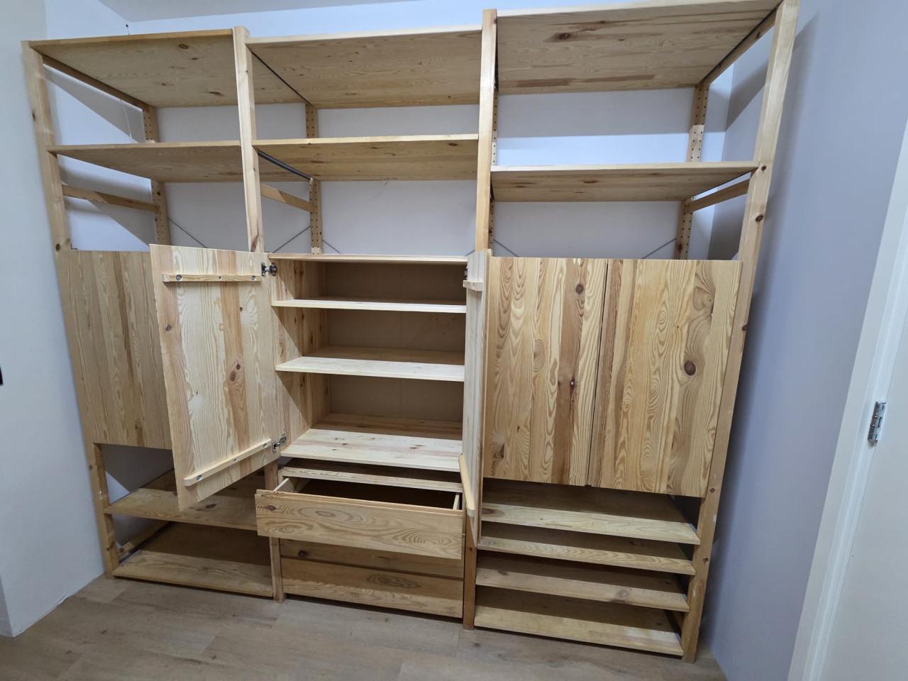 Houten opbergmeubel van Ikea