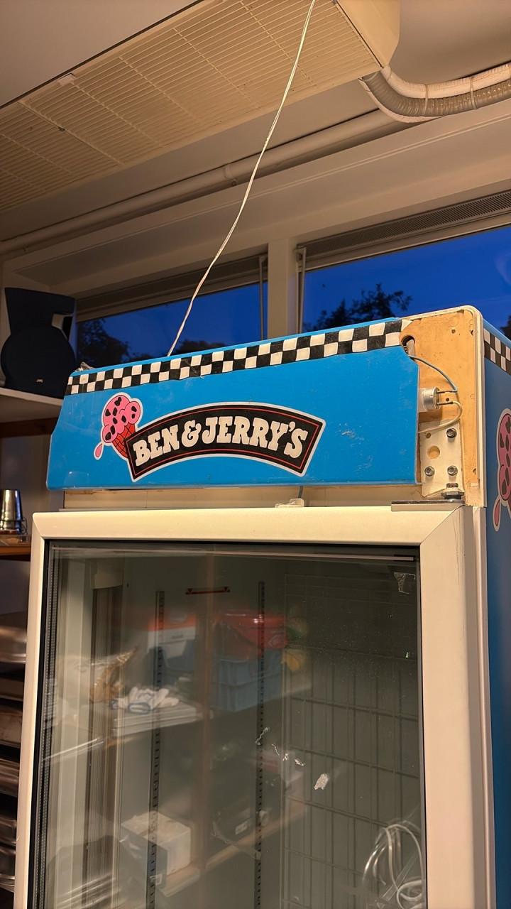 Ben & Jerry s glasdeur vrieskast