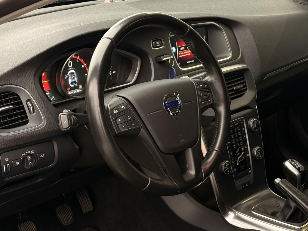 Volvo V40 1.5 t3 kinetic | navi | cruise | stoelverwarming | bluetooth | pa