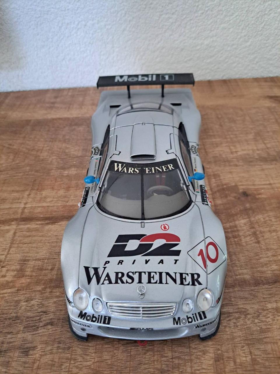 Mercedes-Benz CLK-GTR met startnummer 10