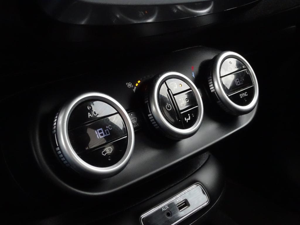 Fiat 500x 1.4 turbo multiair lounge | bi xenon | navi | bluetooth | trekhaa