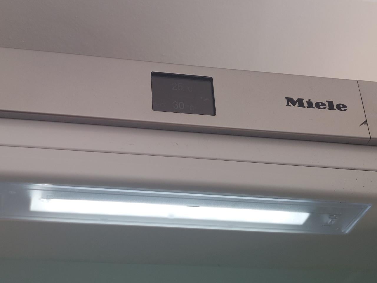 Miele koek/vriescombinatie rvs kleur