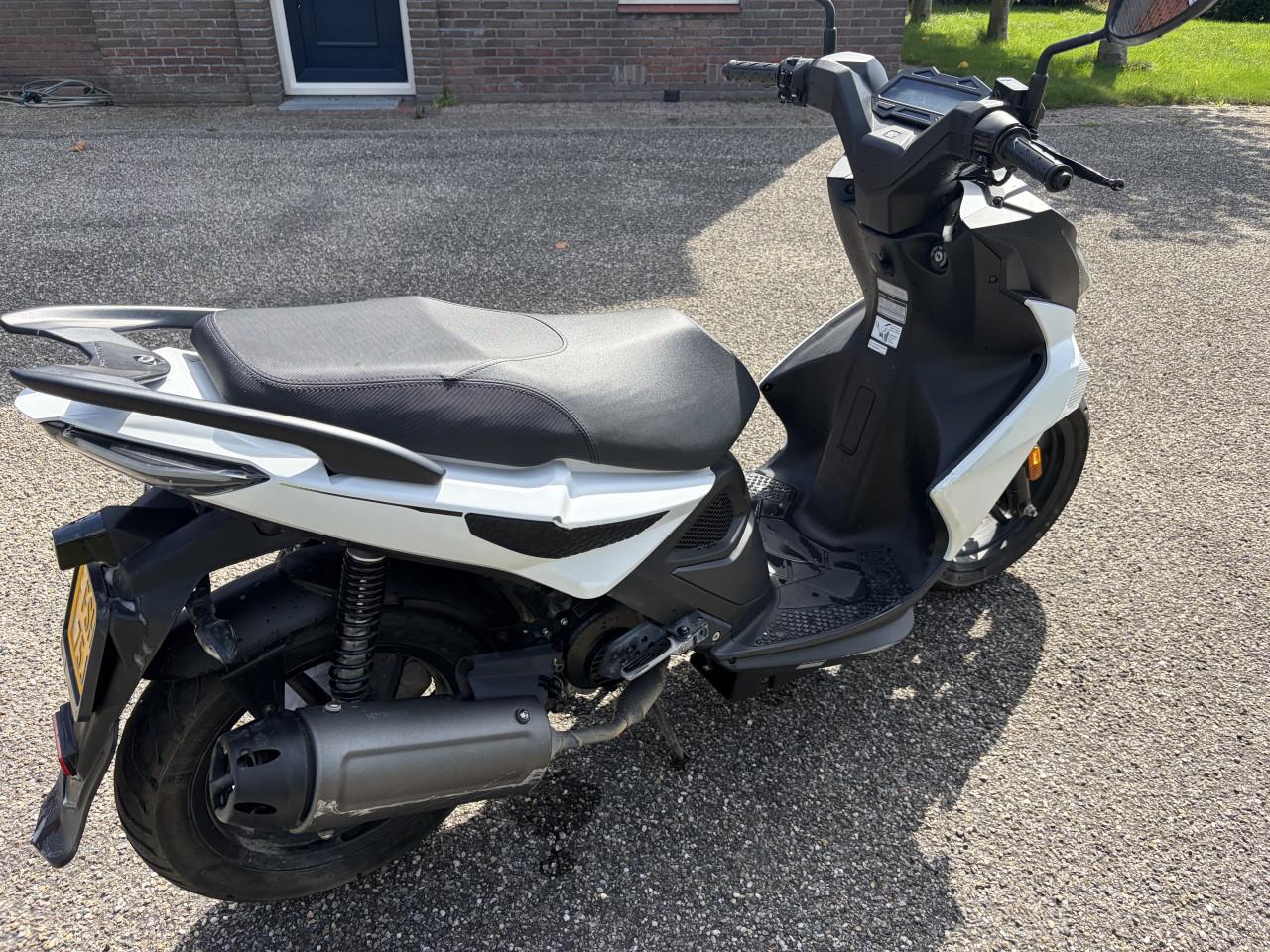 Kymco scooter Super 8 50