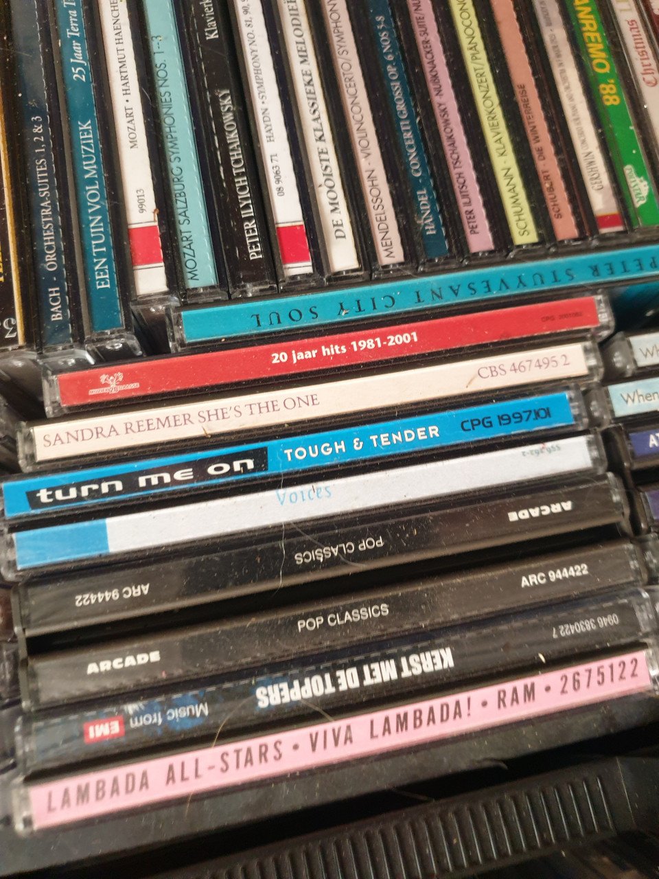 3 kratten vol cd's