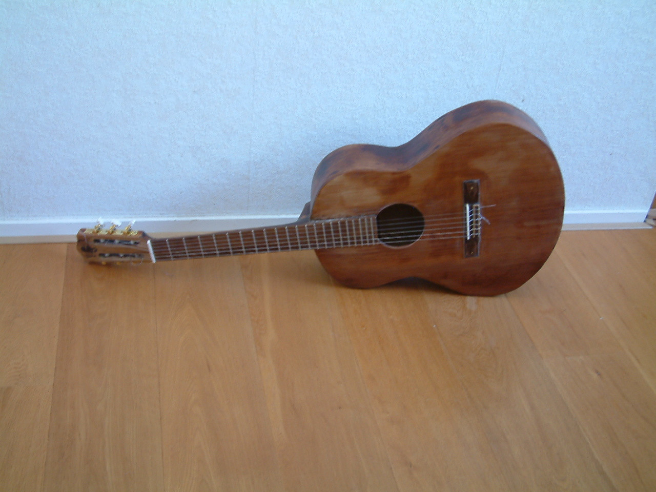 Klassiek gitaar en western gitaar--  staat die  weer boven aan ?