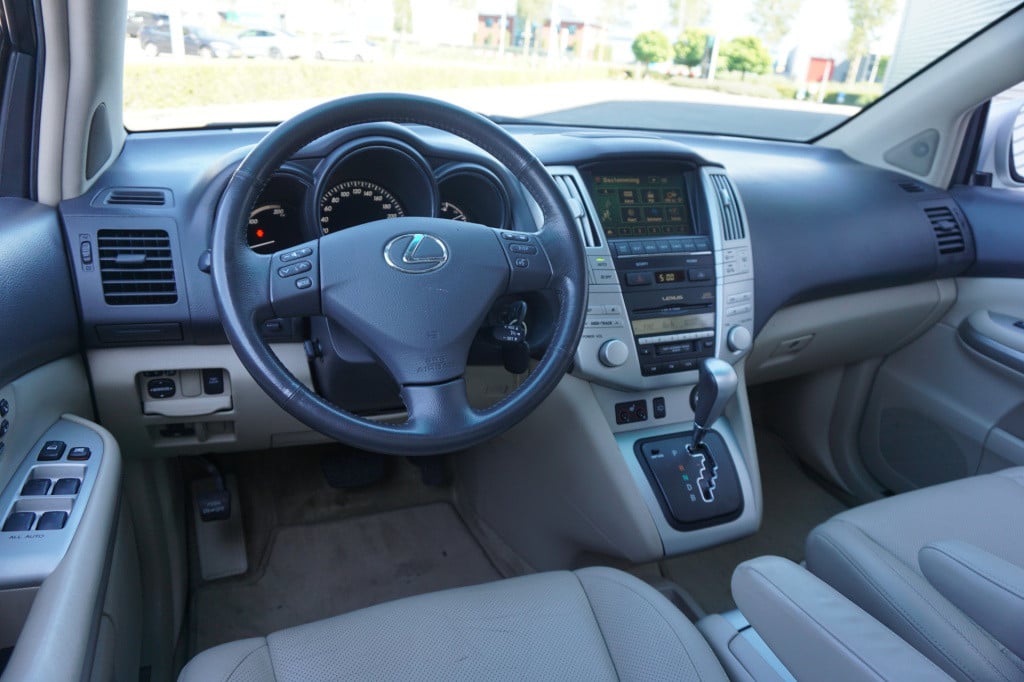 Lexus RX 400h executive airco / navi / cruise / stoelverw. / leder / pano /