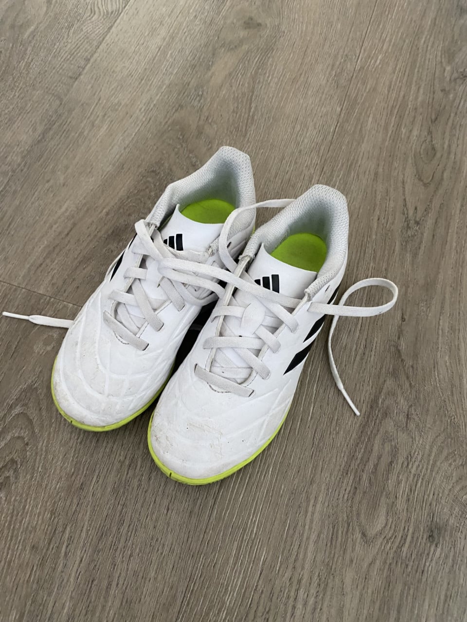Voetbalschoenen maat 31