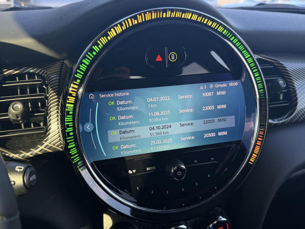 Mini 3-deurs 1.5 cooper resolute edition | pano | harman / kardon | apple c
